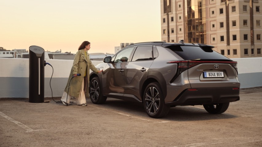 Elektromobily | Mirai | Toyota bZ4X | PROACE Electric